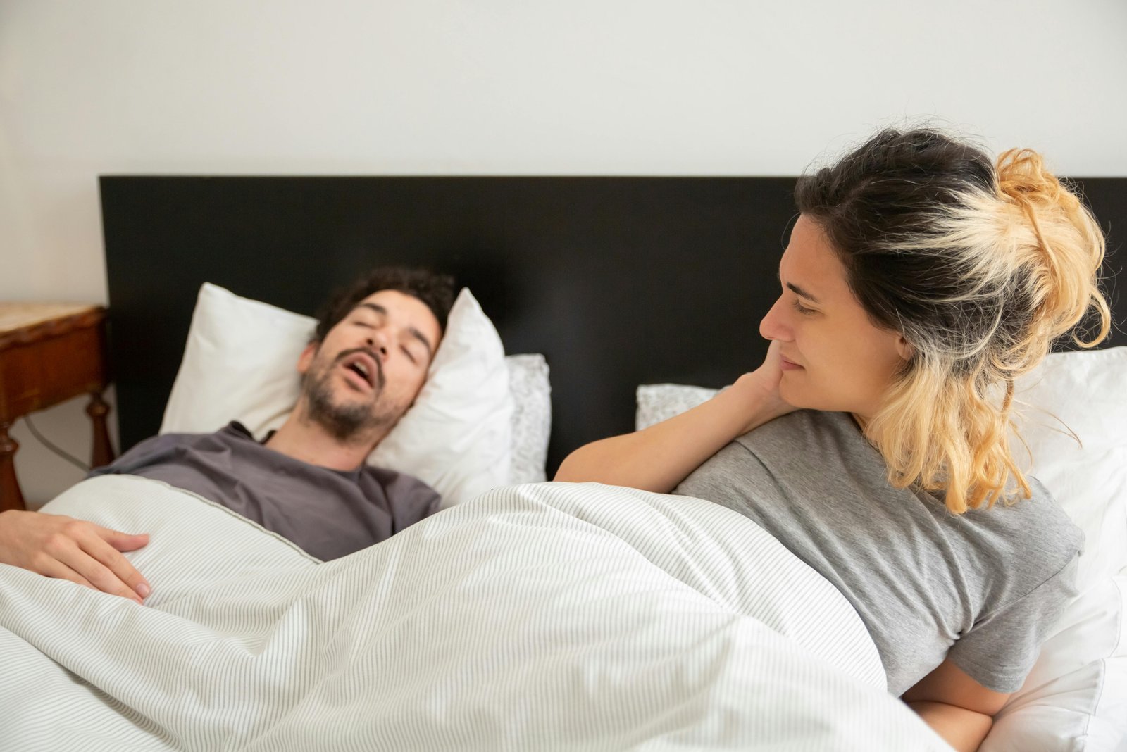 Snoring vs Sleep Apnea: When to Seek Care (Clear Guide)